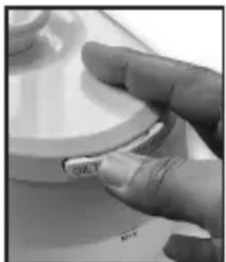 HOMEDICS UHE-CMTF14 - HOW TO USE THE OIL TRAY - 5