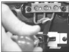 Glem Gas Specialista ST967GIFSMFAF - REMPLACEMENT DU CÂBLE D'ALIMENTATION (cette opération ne doit être effectuée que par du personnel qualifié) - 2