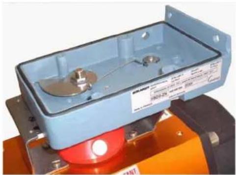 SCHNEIDER SRI986 - MONTIRANJE NA ROTACIONE AKTUATORE - 1