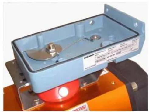 SCHNEIDER SRI986 - MOUNTING TO ROTARY ACTUATORS - 1