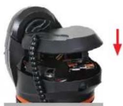 CELESTRON 114LCM Computerized - POWERING THE TELESCOPE - 2