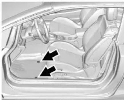 Buick Cascada (2016) - RemovingandReplacingthe FloorMats - 1