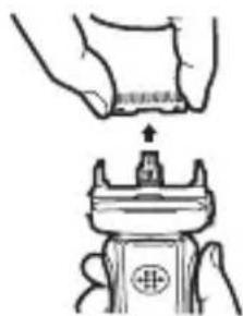 Diagram showing hand positioning and assembly of a mechanical component with Chinese label '机械臂连接'