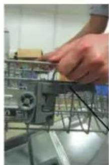 Concept MNV2660 - Adjusting the height of the upper rack - 1