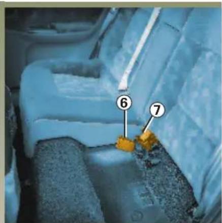 RENAULT Megane (2001) - BEZPEČNOSTNÍ PÁSY NA ZADNÍCH SEDADLECH (KROMĚ PROVEDENÍ BREAK)(pokračování) - 1