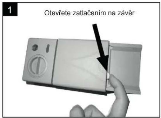 Otevřete zatlačením na závěr