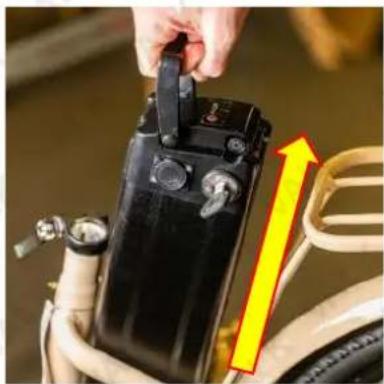 Valk SOHO II - Removing the Battery Pack - 3