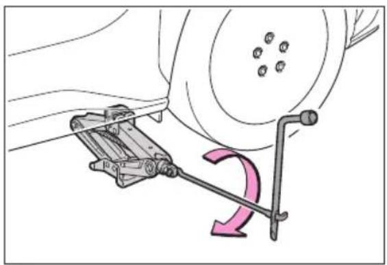 SUBARU Solterra Touring (2023) - Replacing a flat tire - 6
