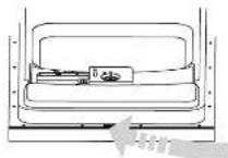 DELONGHI DEDW45S - Cleaning the Door - 1