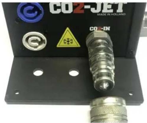 The Confetti Maker CO2 Jet - Step 2 - 1