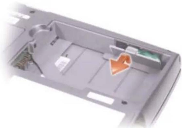 DELL Latitude D505 - Removing and Installing a Reserve Battery - 1