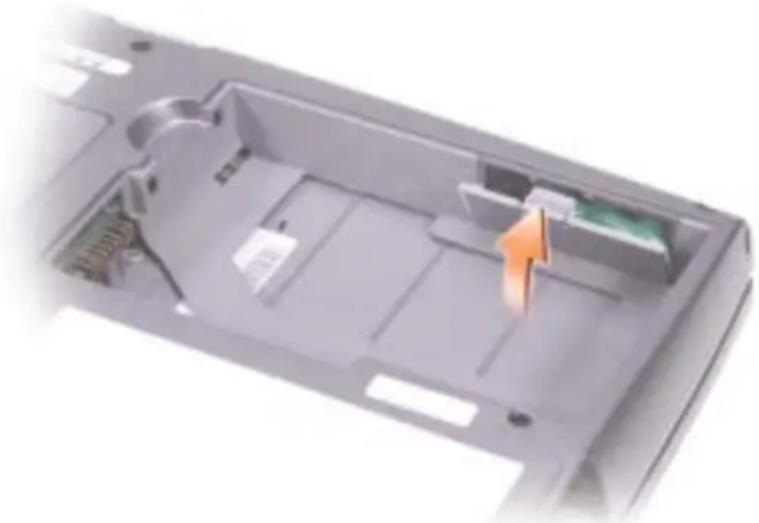 DELL Latitude D505 - Установка и удаление резервного аккумулятора - 3