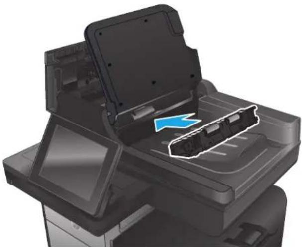 HP Officejet Enterprise Color MFP X585 - Afhjælpning af papirstop i bakke 3 (ekstraudstyr) - 9