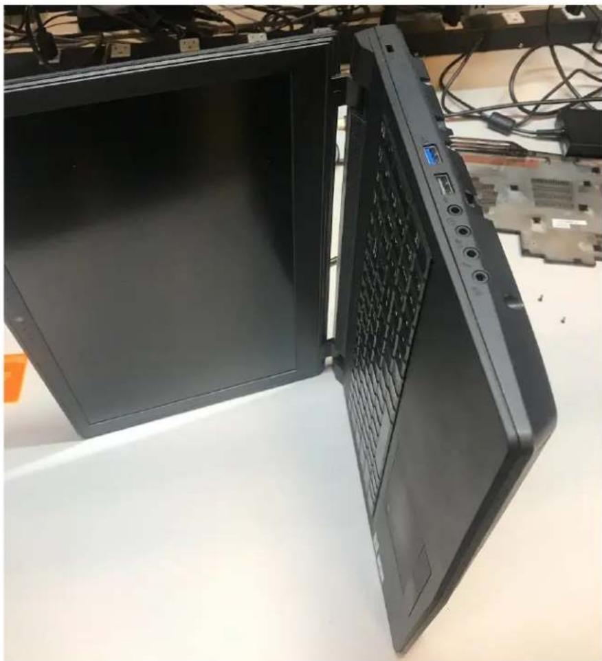 System76 Serval WS - Photo guide for keyboard replacement - 2