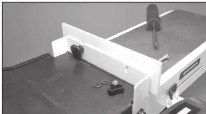 RIKON 50-122 - INSTALLING THE SANDING BELT FENCES - 2