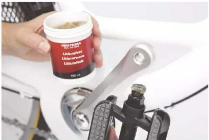 Art. 100 Liliumfett Art. 100 Liliumfett 150 ml