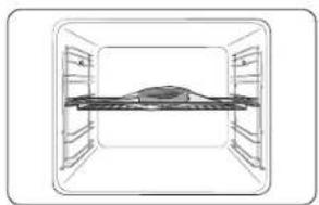 Simple line drawing of a rectangular enclosure with a central platform and surrounding shelves (no text or symbols)