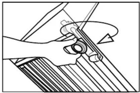 GRUNDIG GSBS13320FX - Adjusting the stands - 2