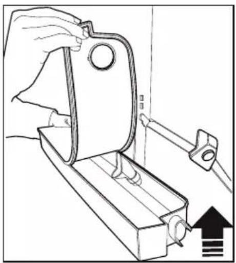 GRUNDIG GKN17928FW - Cleaning the water tank - 5