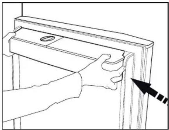 GRUNDIG GSBS13320FGB - Rengøring af vandbeholderen - 1