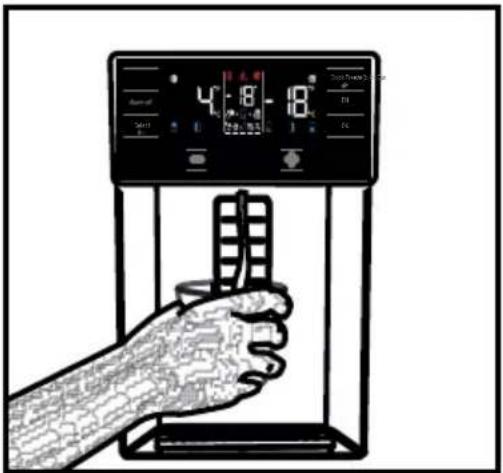 GRUNDIG GQN21220X - Dispensador de agua en la puerta (en algunos modelos) - 4