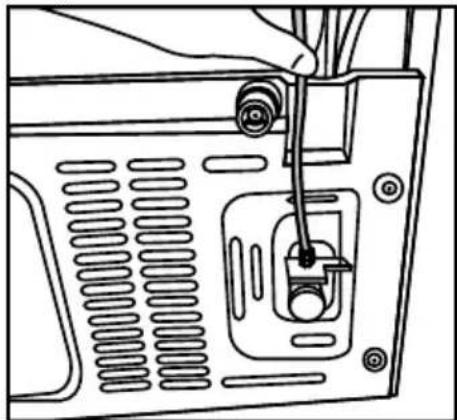 GRUNDIG GSBS15720X - Pro připojení hadice k výrobku postupujte podle následujících pokynů. - 2