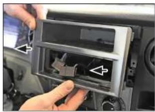 ACV 381162-01-2 - Double DIN Installation Manual - 4