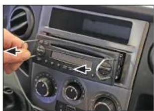 ACV 381162-01-2 - Double DIN Installation Manual - 2