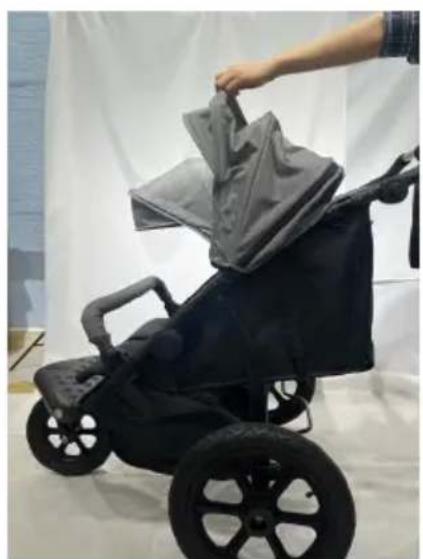 Beemoo Activity Twin - WARNING! Se till att barn hålls borta när produkten fälls upp och ner för att undvika skador. - 1