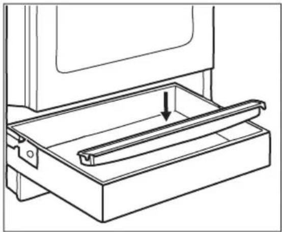 AEG CIB54003BW - Kondenssiveden kerääjän asennus - 1