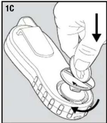 PETSAFE PDT00-14678 - To Insert and Remove the Battery - 3