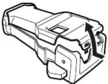 BROTHER P-Touch 2470 - De batterijen plaatsen - 1