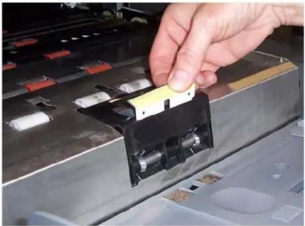 KODAK i1860 - Auswechseln des Vortrenn-Pads - 1