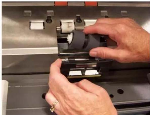KODAK i1860 - Auswechseln der Separator-Rolle oder ihrer Transportringe - 2