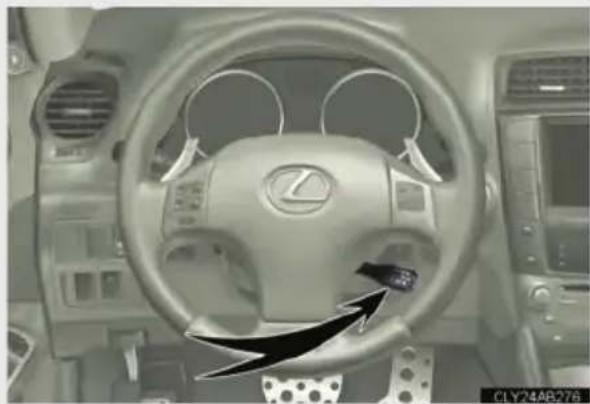 LEXUS IS F (2010) - Cruise control\* - 1