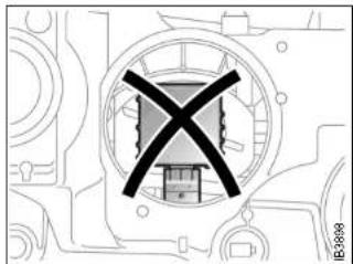 SAAB 9-5 (2009) - Headlight bulb for low beam (Halogen) - 1