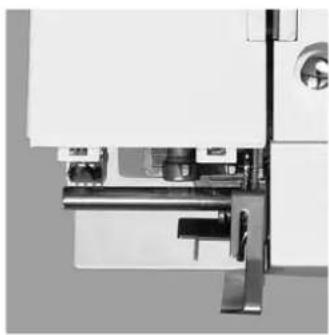 BERNINA Activa 135 - Glühlampe auswechseln - 1