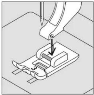 BERNINA Activa 240 - Nähfuss-Sohle wechseln (activa 220) - 2