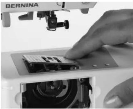 BERNINA Aurora 430 - Reinigen - 1