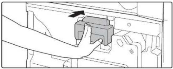 SHARP MX-M564N - Ziehen Sie die Tonerpatrone in Ihre Richtung. - 4