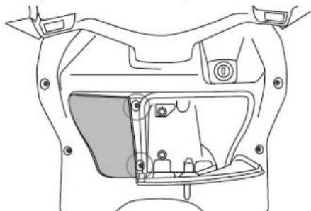 YAMAHA X-max (2005) - Abdeckung abnehmen - 1