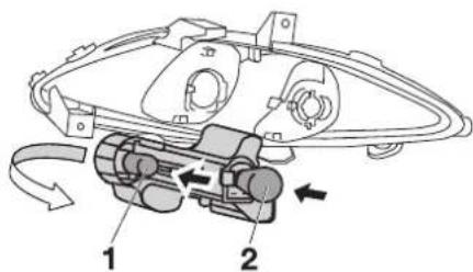 YAMAHA X-max (2010) - Ersetzen einer Rücklicht-/Bremslichtlampe oder einer Lampe des hinteren Blinkers - 3