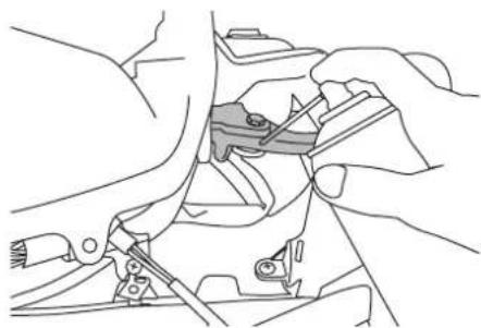 YAMAHA X-max 125 (2007) - Gasdrehgriff und Gaszug kontrollieren und schmieren - 1