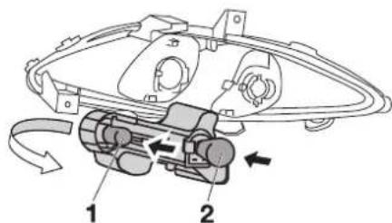 YAMAHA X-max 125 (2011) - Ersetzen einer Rücklicht-/Bremslichtlampe oder einer Lampe des hinteren Blinkers - 3