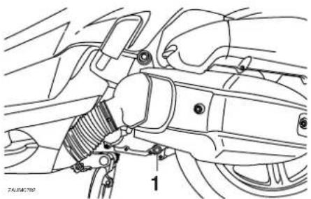 YAMAHA X-max 125 (2012) - REGELMÄSSIGE WARTUNG UND EINSTELLUNG - 1