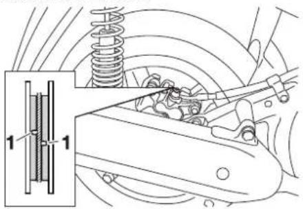 YAMAHA X-max 125 (2012) - REGELMÄSSIGE WARTUNG UND EINSTELLUNG - 1