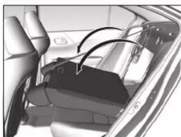 Honda Accord Sedan (2014) - Folding Down the Rear Seat - 3