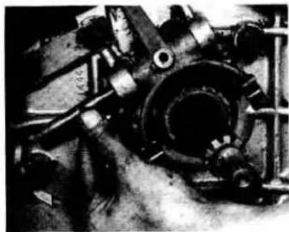JAGUAR MK1 (1969) - Clutch fork and release bearing - removal, examination and refitting - 6