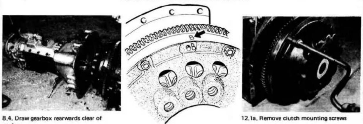 JAGUAR MK1 (1969) - Oil supply pipes to camshaft - Water pump, crankshaft damper and pulley - 1