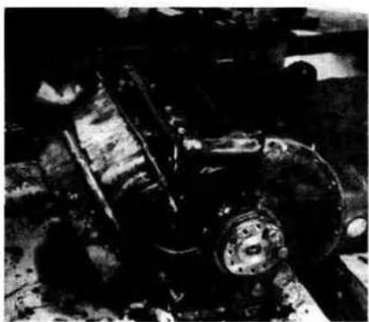 JAGUAR MK1 (1969) - Sump, piston, connecting rod and big end bearing - removal - 14